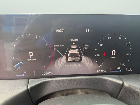 Used 2025 Nissan Armada SV RWD image 4