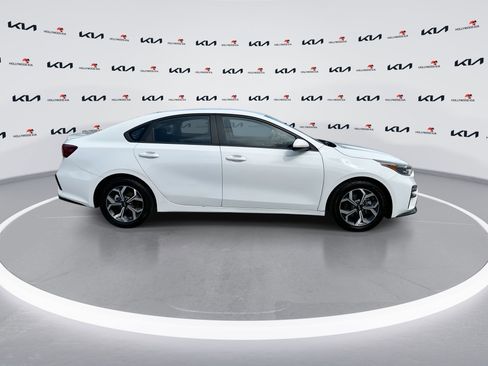 Used 2021 Kia Forte LXS FWD image 9