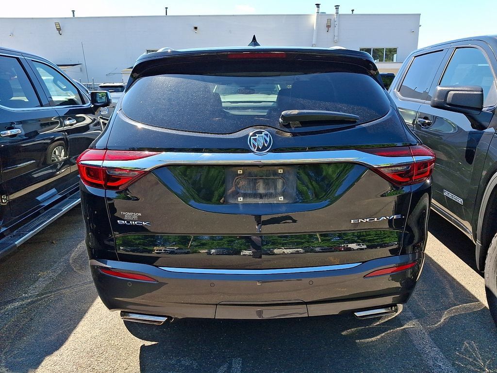 Certified 2018 Buick Enclave Essence w/ Trailering Package FWD image 4
