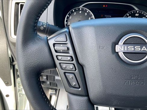 Certified 2025 Nissan Frontier SV w/ SV Convenience Package RWD image 21