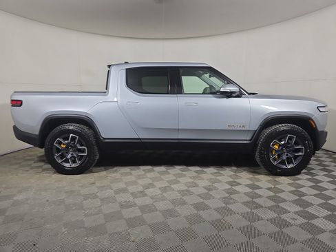 Used 2023 Rivian R1T Launch Edition image 6