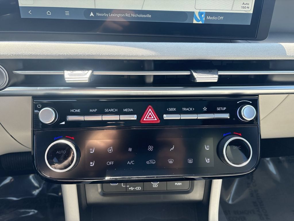 New 2026 Hyundai Tucson Limited AWD/4WD image 17