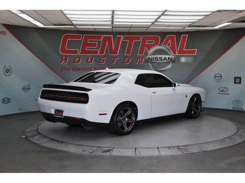 Used 2022 Dodge Challenger SRT Hellcat Redeye RWD image 5