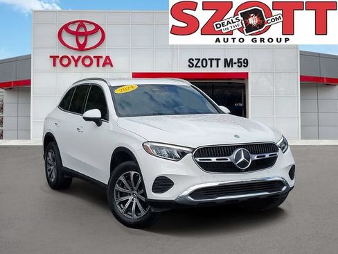 Used 2024 Mercedes-Benz GLC 300 4MATIC image 1