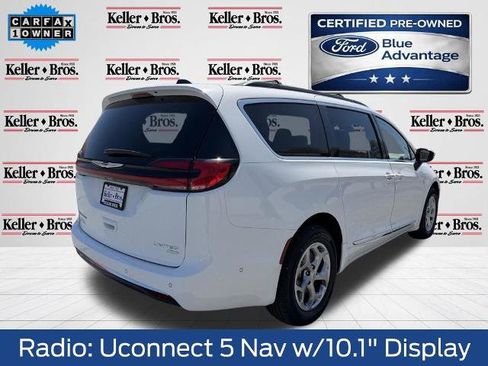 Used 2023 Chrysler Pacifica Limited AWD/4WD image 7