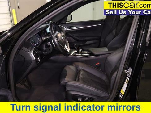 Used 2023 BMW 530i xDrive w/ Premium Package image 27