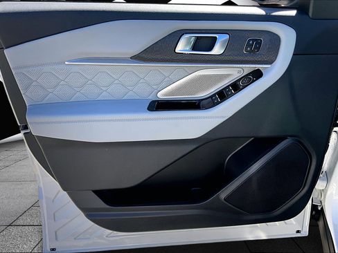 New 2026 Ford Explorer Platinum w/ LUX Leather Package image 22