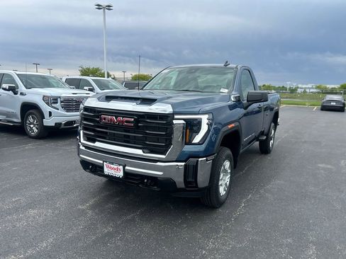 New 2026 GMC Sierra 2500 Pro w/ Convenience Package AWD/4WD image 5