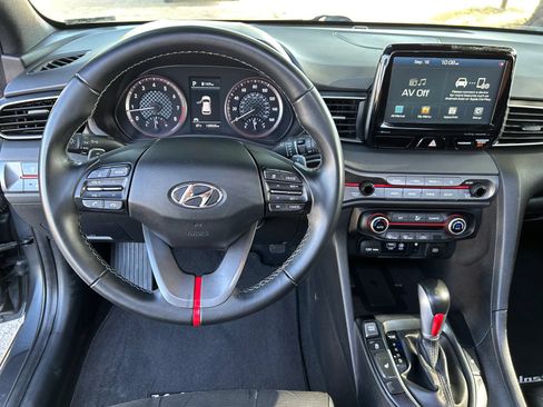 Used 2020 Hyundai Veloster 2.0 Premium FWD image 9