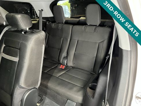 Used 2020 Ford Explorer XLT image 15