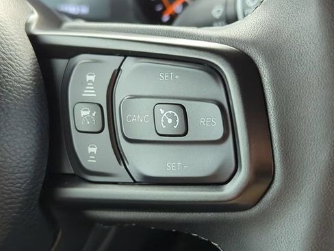 Used 2025 Jeep Wrangler Unlimited Sport AWD/4WD image 14