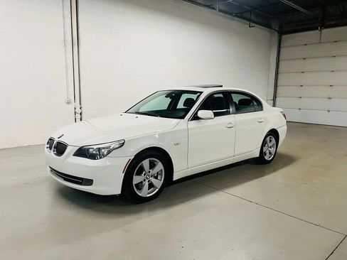 Used 2008 BMW 528xi Sedan image 2