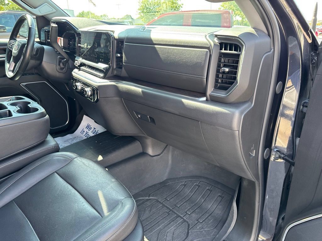 Used 2024 GMC Sierra 1500 SLT w/ X31 Off-Road Package AWD/4WD image 27