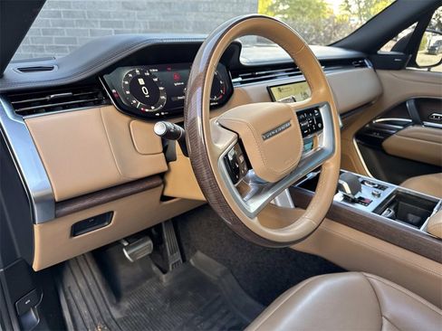 Certified 2023 Land Rover Range Rover SE image 21