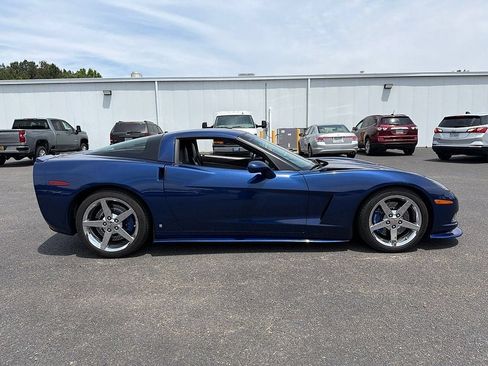 Used 2007 Chevrolet Corvette Coupe w/ Preferred Equipment Group RWD image 8