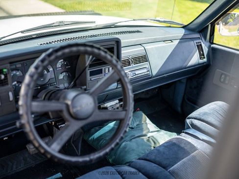 Used 1990 Chevrolet Silverado 3500 2WD Regular Cab image 61
