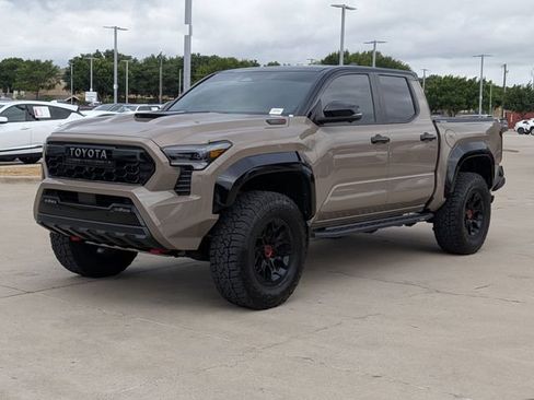 Certified 2025 Toyota Tacoma TRD Pro AWD/4WD image 9