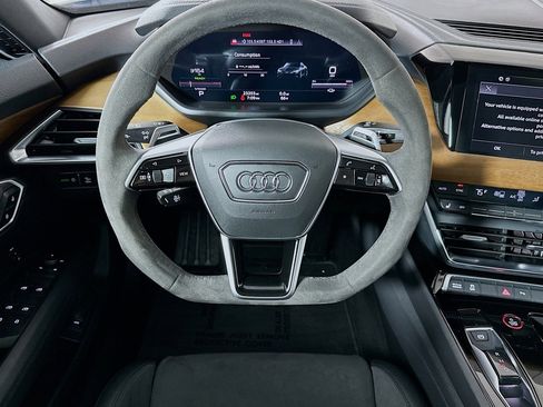 Used 2022 Audi e-tron GT Premium Plus image 5