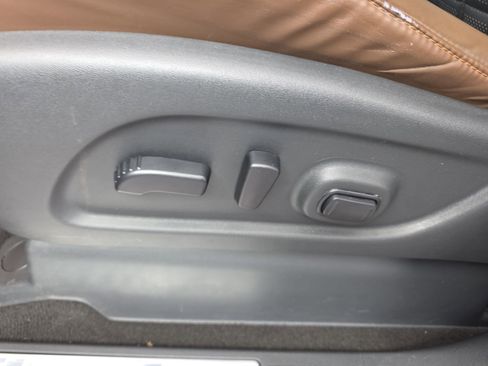 Used 2019 Nissan Titan Platinum Reserve image 19