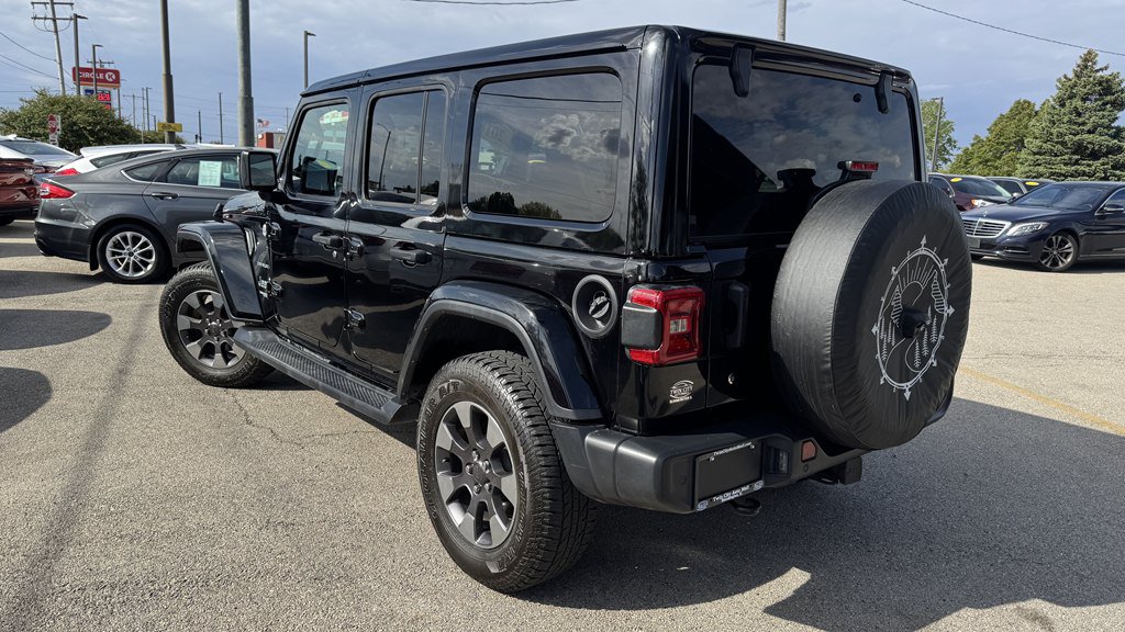 Used 2018 Jeep Wrangler Unlimited Sahara AWD/4WD image 6