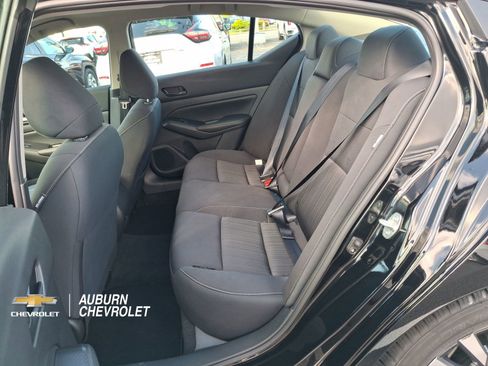 Used 2025 Nissan Altima 2.5 SV FWD image 19