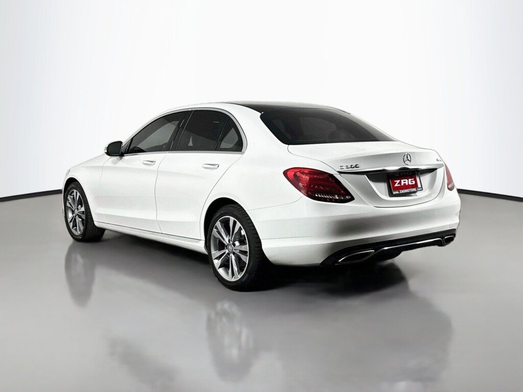 Used 2017 Mercedes-Benz C 300 4MATIC Sedan image 3