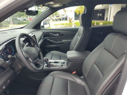 Used 2023 Chevrolet Traverse RS image 19