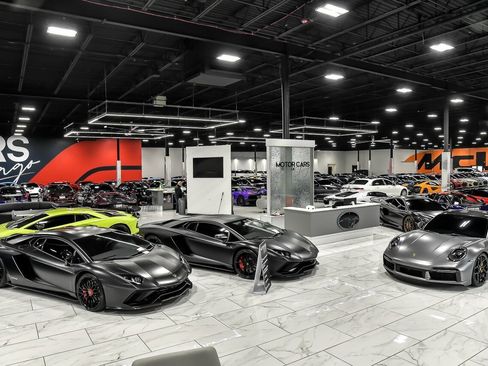 Used 2013 Chevrolet Corvette Grand Sport w/ 3LT Preferred Equipment Group image 2