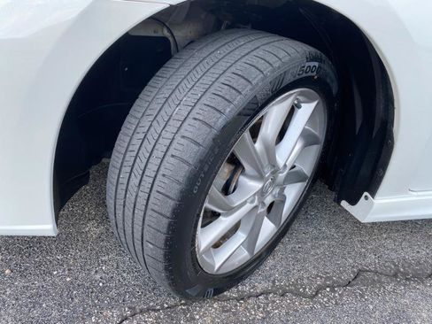 Used 2013 Nissan Sentra SR FWD image 11