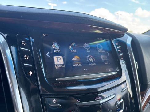 Used 2015 Cadillac Escalade ESV Luxury AWD/4WD image 15