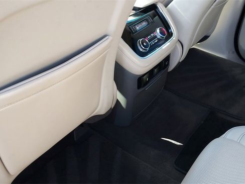 Used 2019 Lincoln Navigator Select image 22