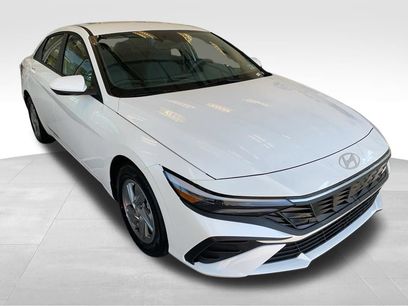 New 2026 Hyundai Elantra SE