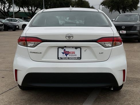 Used 2025 Toyota Corolla LE image 6