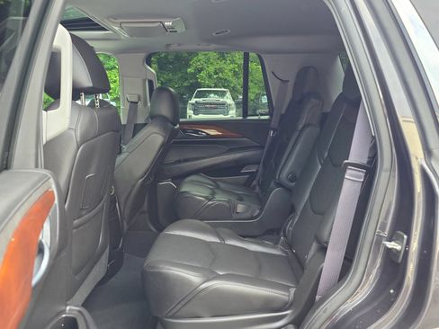 Used 2016 Cadillac Escalade Premium AWD/4WD image 26