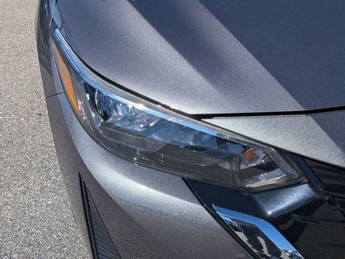 Used 2024 Nissan Sentra S image 9