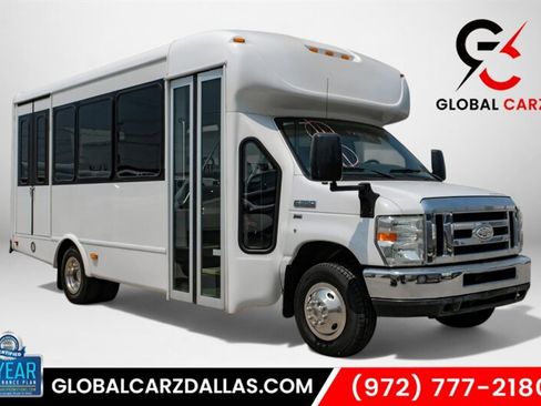 Used 2014 Ford E-350 and Econoline 350 Super Duty image 1