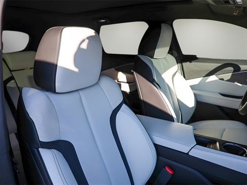 Used 2024 Acura ZDX Type S image 18