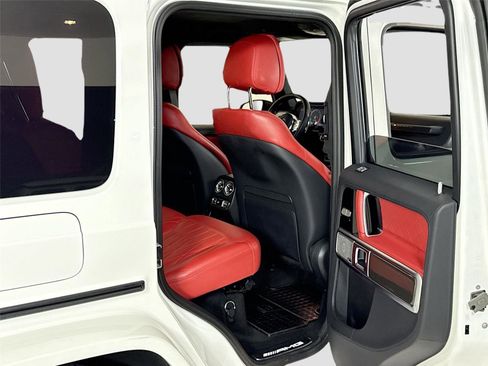 Used 2024 Mercedes-Benz G 63 AMG 4MATIC image 30