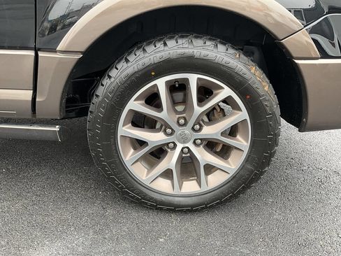 Used 2017 Ford Expedition EL King Ranch image 18