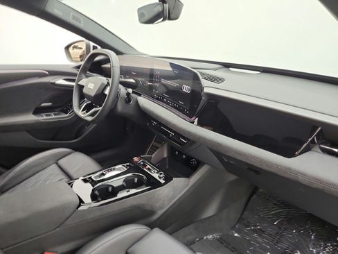 Used 2025 Audi S6 e-tron Premium Plus w/ Premium Plus AWD/4WD image 21