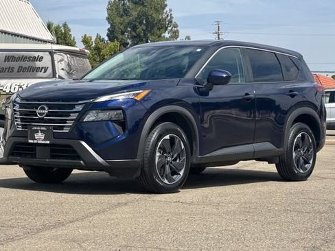 Certified 2025 Nissan Rogue SV AWD/4WD image 8