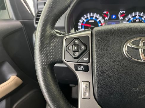 Used 2018 Toyota 4Runner SR5 Premium AWD/4WD image 7