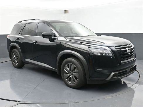 Used 2024 Nissan Pathfinder SV w/ Lighting Package (N92) image 2