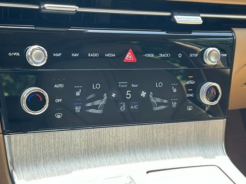 Used 2025 Genesis G80 2.5T Advanced AWD/4WD image 34