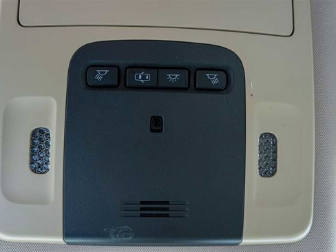 Used 2018 Toyota Camry L image 27