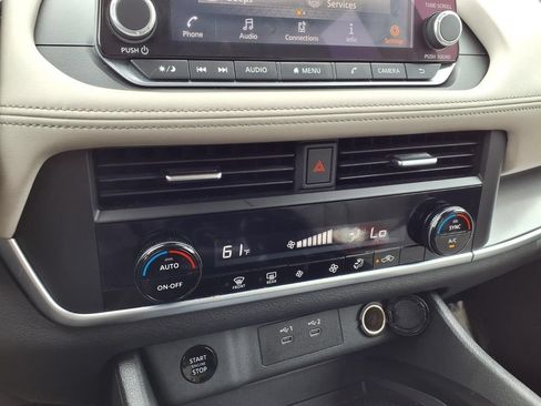 Used 2025 Nissan Rogue SV AWD/4WD image 9