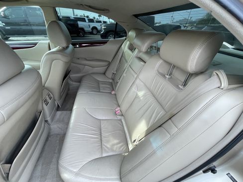 Used 2004 Lexus ES 330 FWD image 21