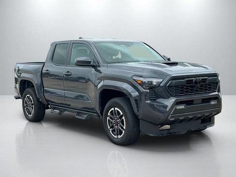 Used 2025 Toyota Tacoma TRD Sport RWD image 3