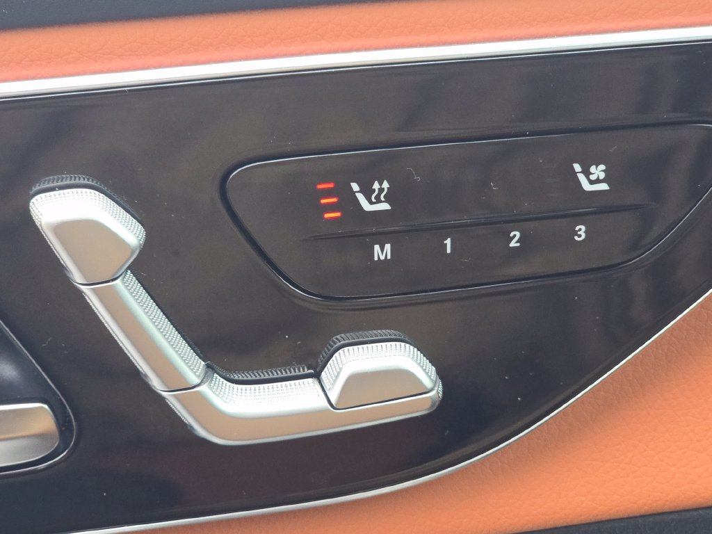 Certified 2025 Mercedes-Benz GLC 350e 4MATIC image 7
