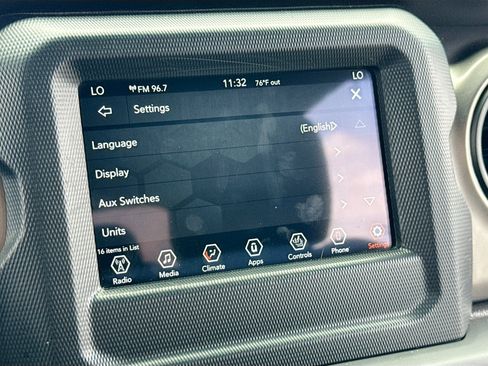 Used 2020 Jeep Gladiator Sport w/ Quick Order Package 24S AWD/4WD image 10